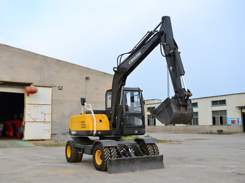 小型輪式挖掘機(jī)價(jià)格解析 斗山輪式挖掘機(jī)一臺(tái)多少錢？